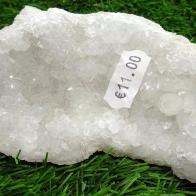 Géode  Cristal de Roche (11) 195 g