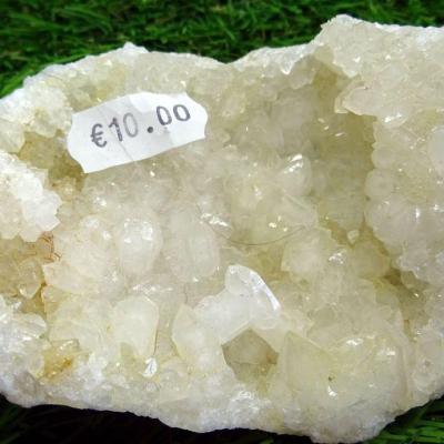 Géode  Cristal de Roche (13) 226 g