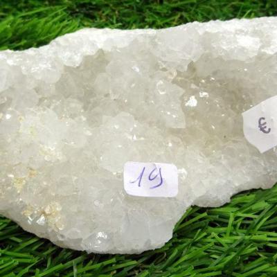 Géode  Cristal de Roche (19) 165 g