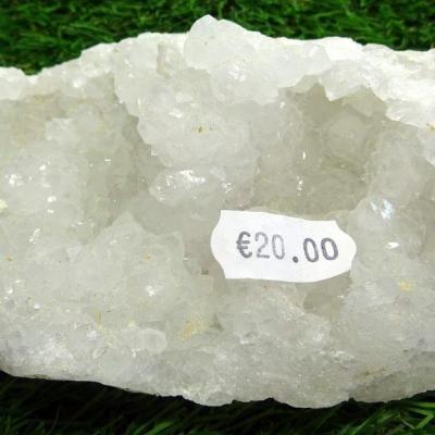 Géode  Cristal de Roche (26) 453 g