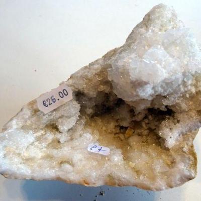 Géode  Cristal de Roche (27) 653 g