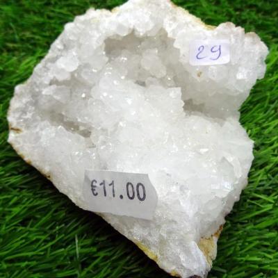 Géode  Cristal de Roche (29) 307 g