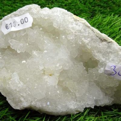Géode  Cristal de Roche (30) 356 g