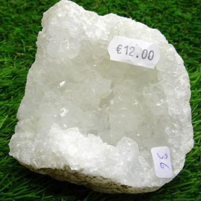 Géode  Cristal de Roche (36) 326 g