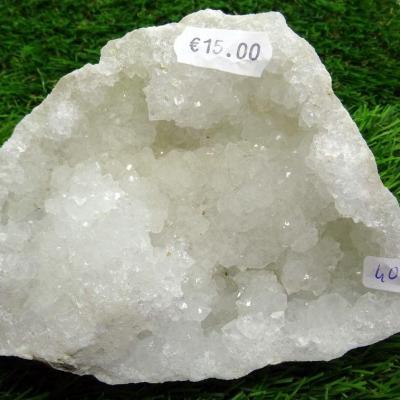 Géode  Cristal de Roche (40) 333 g