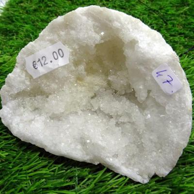 Géode  Cristal de Roche (47) 246 g