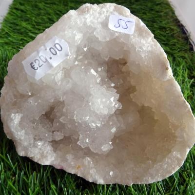 Géode  Cristal de Roche (55) 565 g