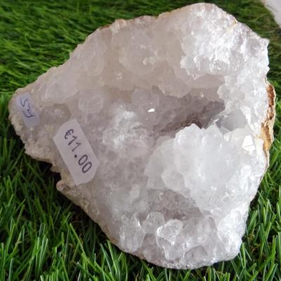 Géode  Cristal de Roche (59) 370 g