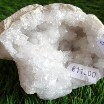 Géode  Cristal de Roche (60) 345 g