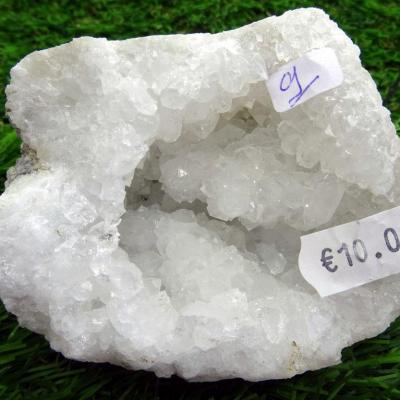 Géode  Cristal de Roche (9) 308 g